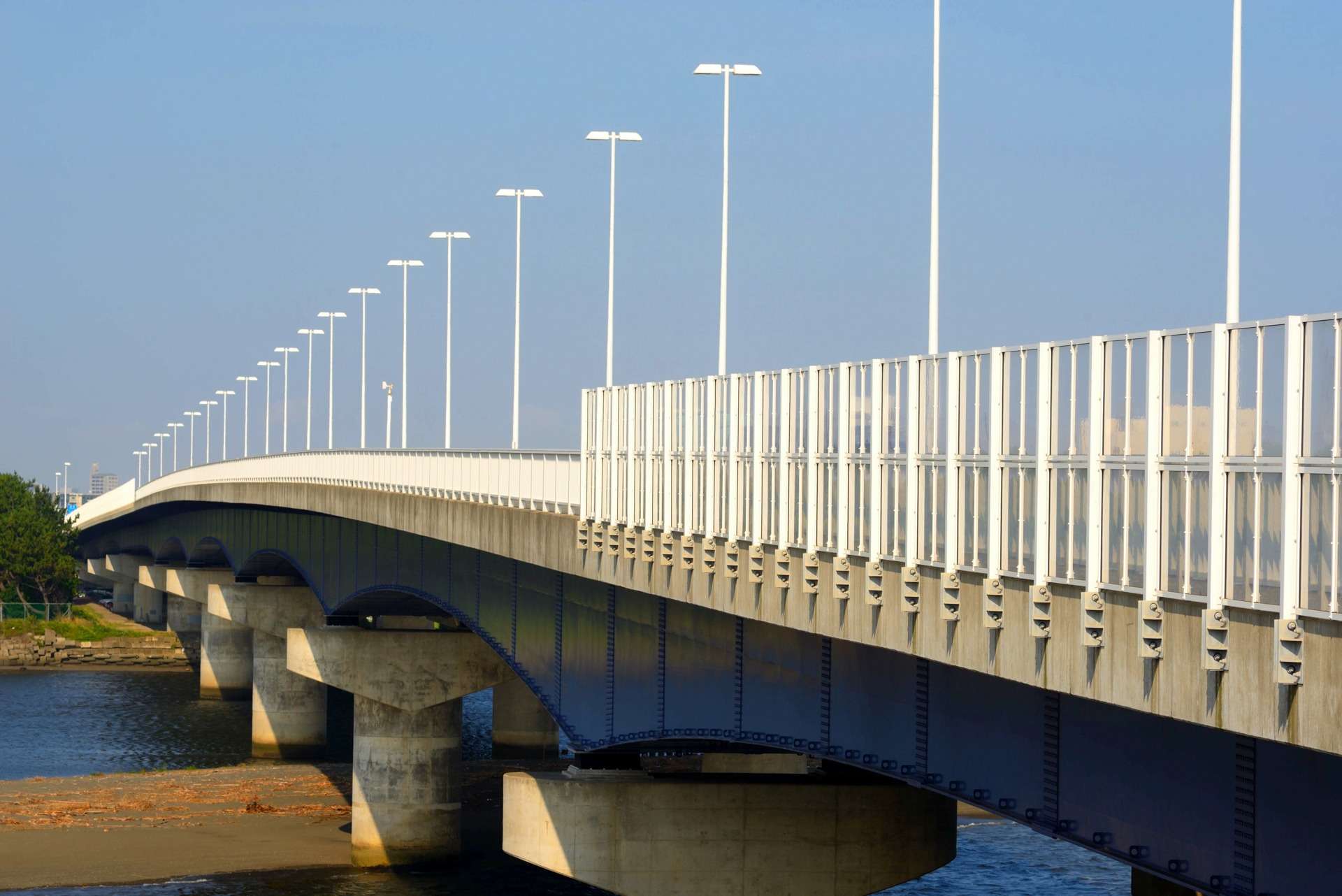 徹底した施工管理で東京をはじめとした関東一円の橋梁を守ります